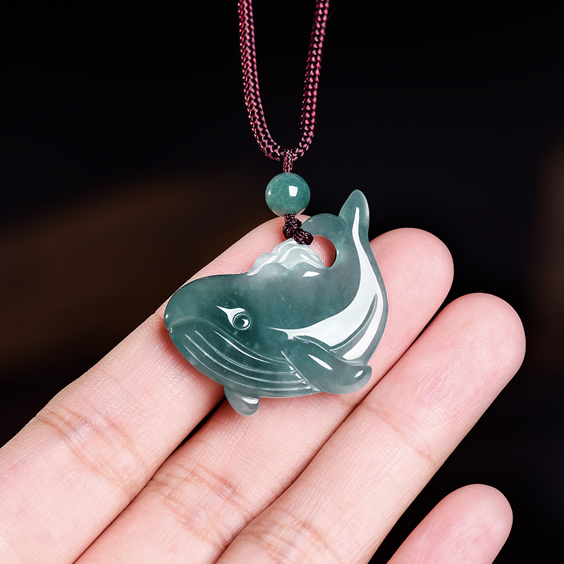Women'S Accessories - Doğal Birmanya Yeşim Taşı Balina Kolye