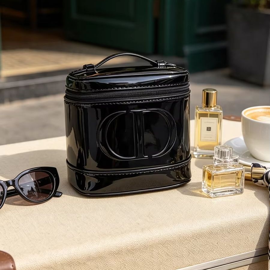 DIOR'ın siyah fileli kadın çan - Women Accessories Organizer incelemesi ve fiyatı
